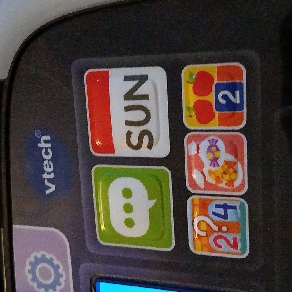 VTech Little Apps Light-Up Tablet - Picture 7 of 8